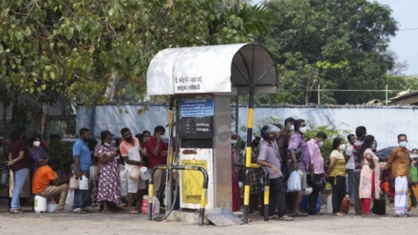 240 रुपये किलो चीनी और 850 रुपये लीटर बिक रहे हैं तेल 