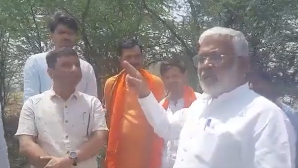 'पूरा का पूरा पैसा डकार जाना ठीक नहीं'