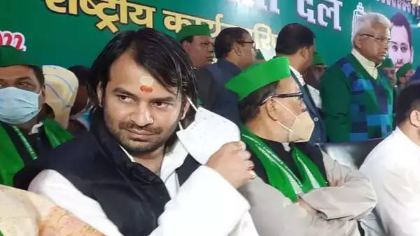 लालटेन की रौशनी धीमी कर सकते हैं तेज प्रताप