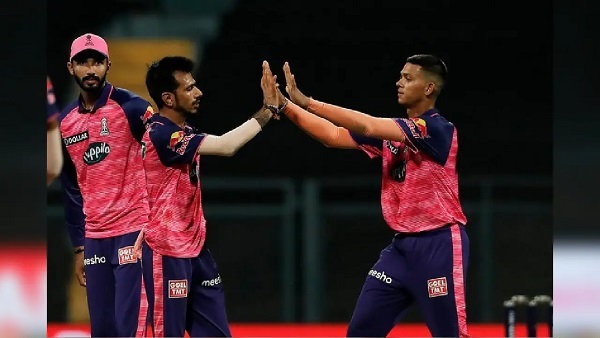 16 मैच के बाद पर्पल कैप की दौड़ में 5 गेंदबाज-