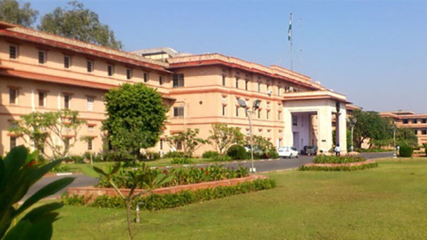  अब यहां नए जिला कलेक्टर