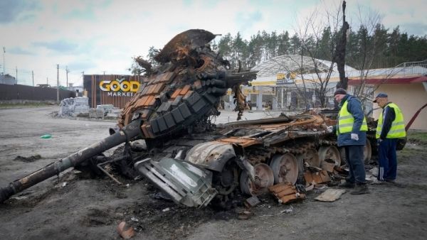 एस-300 मिसाइल लॉन्चर्स उड़ाए