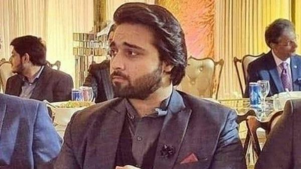 इमरान के सौतेले बेटे का खुलासा इमरान के सौतेले बेटे का खुलासा