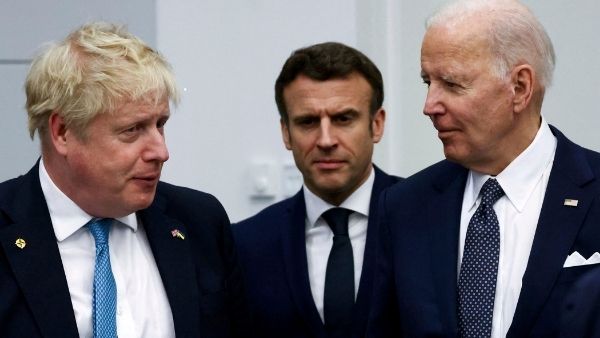 फ्रांस में लाए ‘मैक्रों कानून’