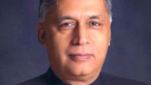 शौकत अजीज (3 वर्ष)