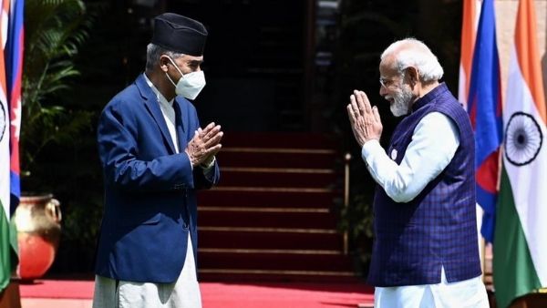 नई ऊंचाई पर संबंध ले जाने की कोशिश
