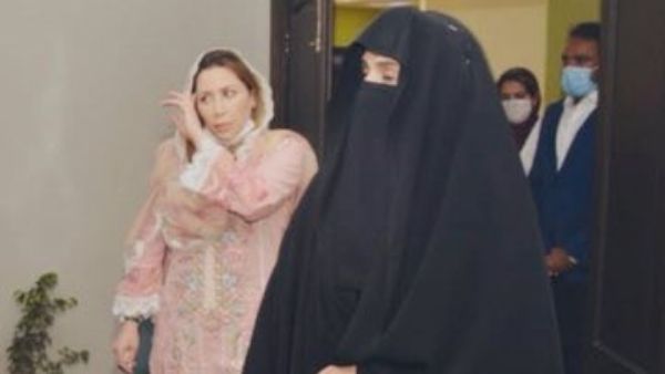 कौन हैं बुशरा बीबी