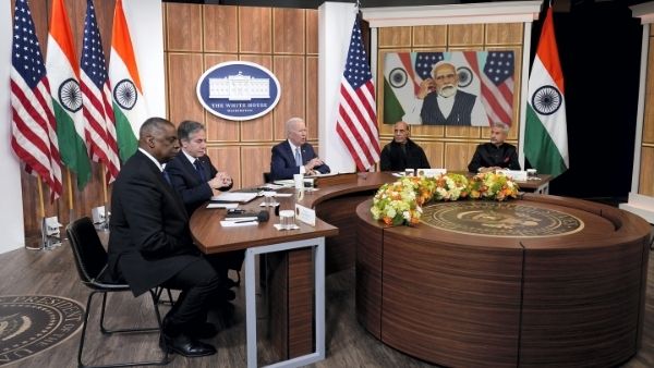 अपने गिरहेबां में झांको अमेरिका