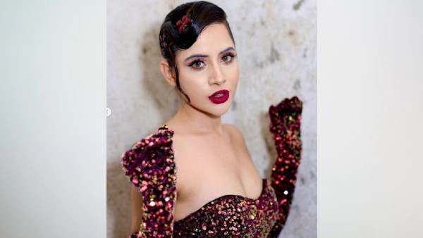 मुस्कान पर लोग फिदा मुस्कान पर लोग फिदा