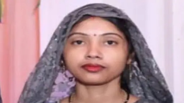 घर बुलाकर फावड़े से काटी सहेली की गर्दन