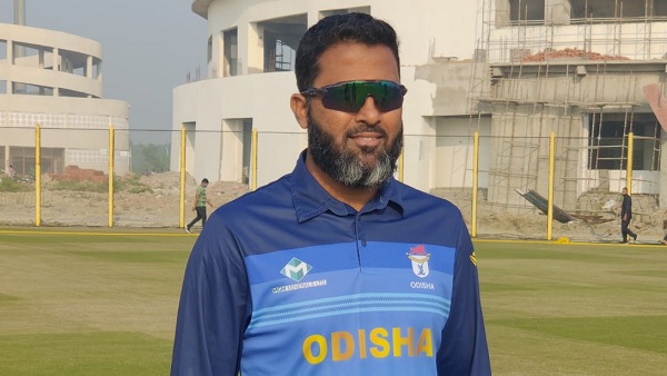 चमिंडा वास को भी चुना