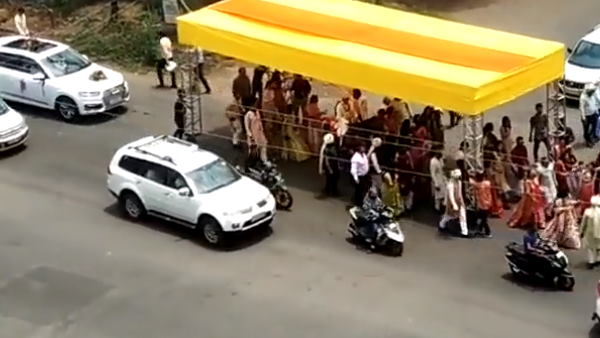 बारात के साथ ले गए कूलर 