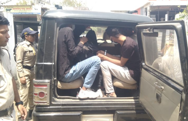 रातीबड़ पुलिस ने लुटेरी हसीना का किया चौंकाने वाला खुलासा रातीबड़ पुलिस ने लुटेरी हसीना का किया चौंकाने वाला खुलासा