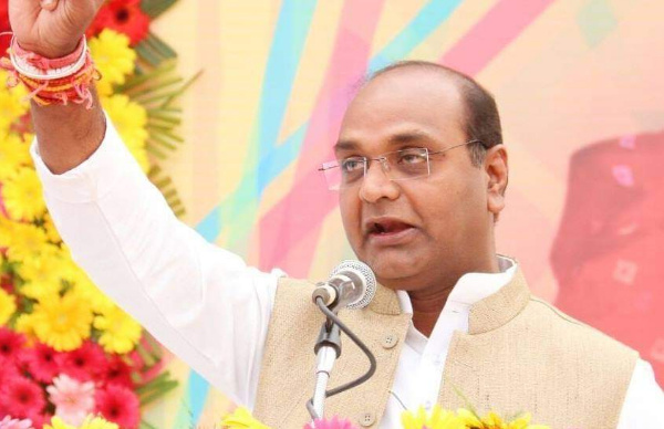 मध्य प्रदेश के चिकित्सा शिक्षा मंत्री विश्वास सारंग मध्य प्रदेश के चिकित्सा शिक्षा मंत्री विश्वास सारंग