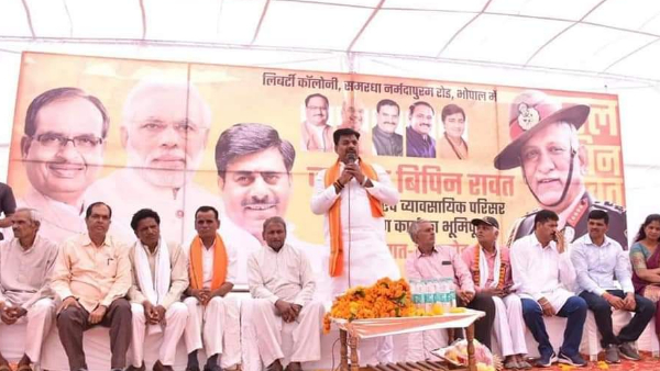 नर्मदपुराम रोड पर लगातार हो रहा है सुविधाओ के विस्तार नर्मदपुराम रोड पर लगातार हो रहा है सुविधाओ के विस्तार