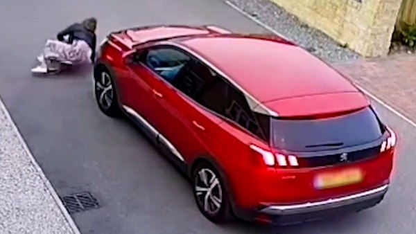 'मदद के लिए दोस्त जानबूझकर बाहर नहीं निकले, क्योंकि...'