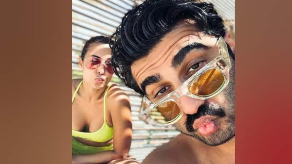 मलाइका के साथ अपने उम्र के फासले पर अर्जुन कपूर ने बोली थी ये बात मलाइका के साथ अपने उम्र के फासले पर अर्जुन कपूर ने बोली थी ये बात