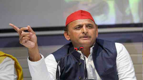 आजम खान पर कुछ भी बोलने से इनकार