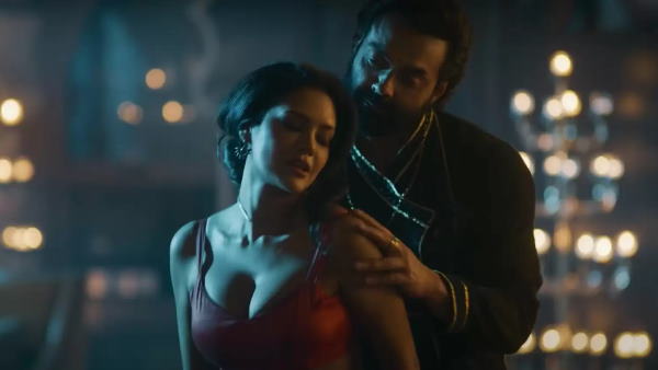 आश्रम-3 को लेकर भी चर्चा में