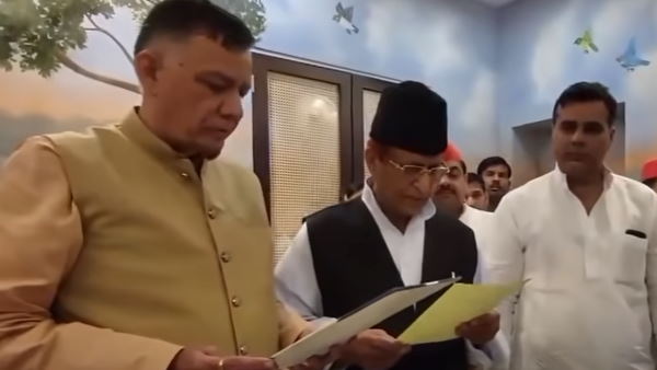  वायरल हो रहीं तस्वीरें