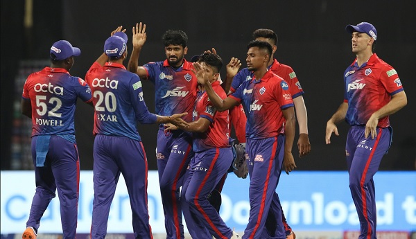 पॉवेल के सपने अब आसमान की ओर पॉवेल के सपने अब आसमान की ओर