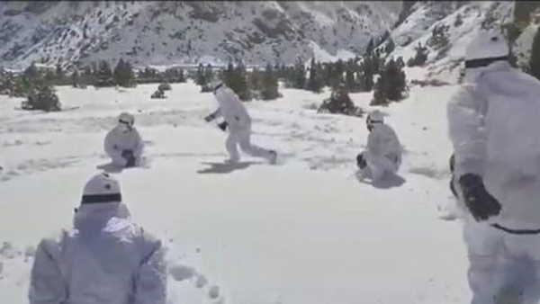 वीडियो को खूब पसंद कर रहे लोग, बता रहे नाम