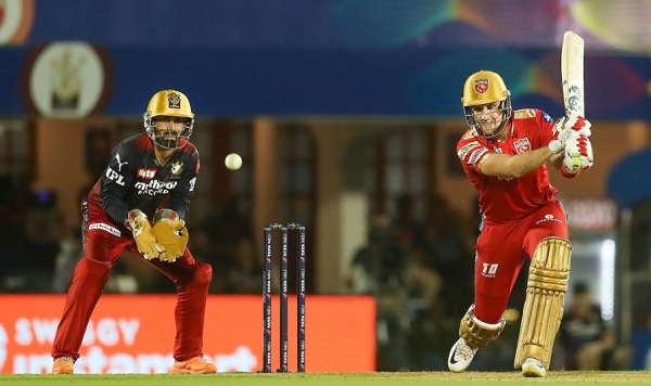 पंजाब के खिलाफ सिर्फ 4 ओवर में दे डाले 64 रन