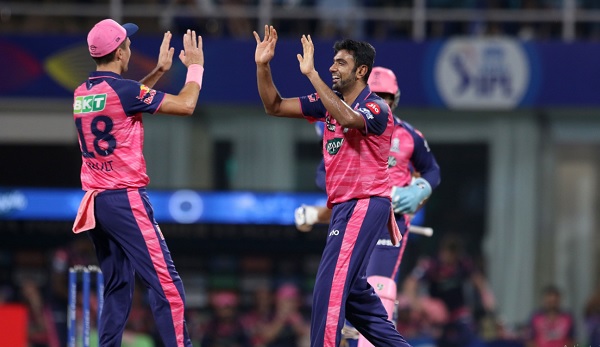 खुशी है तो दूसरी ओर गम 