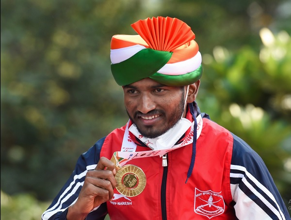 6 साल की उम्र में स्कूल की वजह से भागना शुरू हुआ