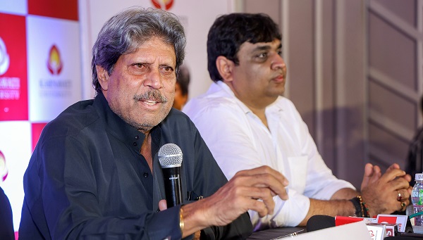 अभी भी खेल का वह माहौल होना बाकी है