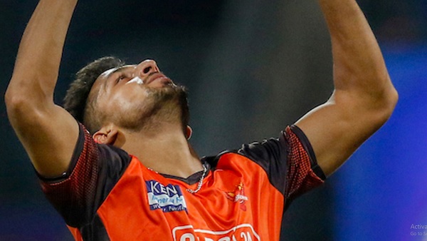 उमरान मलिक ने अपने पिछले 8 ओवर में 100 रन खर्च कर दिए