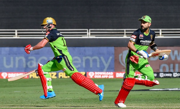 एबी डिविलियर्स की काफी बातें होती है - विराट कोहली