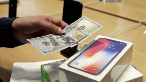 एपल को 8 बिलियन का घाटा