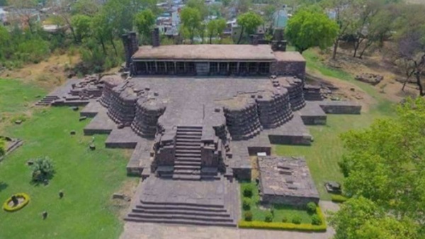 3. र्चिका देवी मंदिर-बीजा मंडल मस्जिद (विदिशा, MP) 