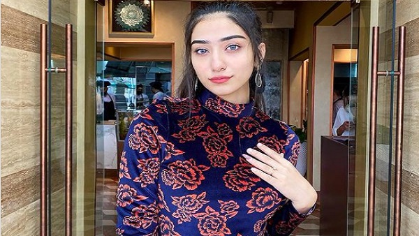 नाजिल इंस्टा पर शेयर करते रहती हैं अपनी खूबसूरत तस्वीरें