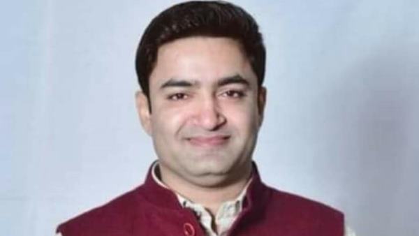 2017 में चुनाव से पहले छोड़ दी थी कांग्रेस