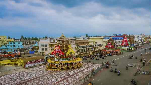 सोने की कुल्हाड़ी से शुरू होता है कार्य