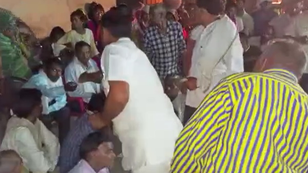 चंदा की बारात आने से पहले भात लेकर उसके घर पहुंचे