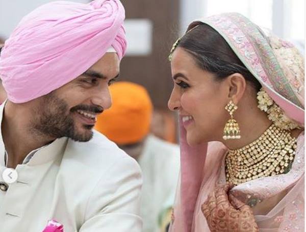 अंगद और नेहा की शादी को हुए 4 साल पूरे अंगद और नेहा की शादी को हुए 4 साल पूरे