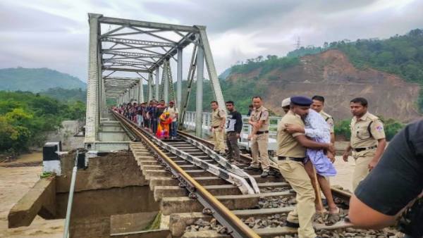 हाफलोंग रेलवे स्टेशन जलमग्न