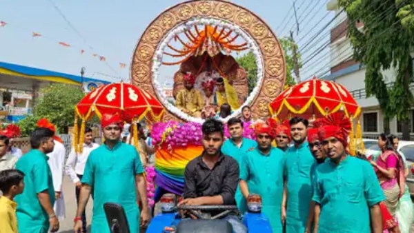 आध्यात्म के पथ पर जाने का फैसला लिया आध्यात्म के पथ पर जाने का फैसला लिया