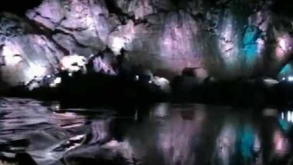 लोगों को अपनी और आकर्षित करता है भेड़ाघाट