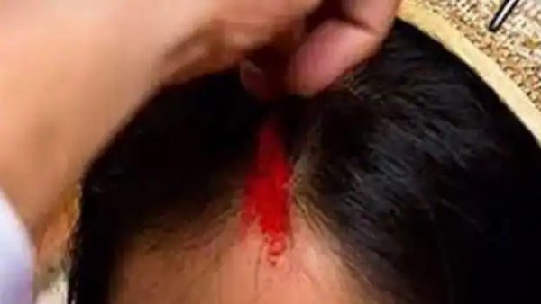 दुल्हन ने ही अपने प्रेमी को शादी में बुलाया था दुल्हन ने ही अपने प्रेमी को शादी में बुलाया था