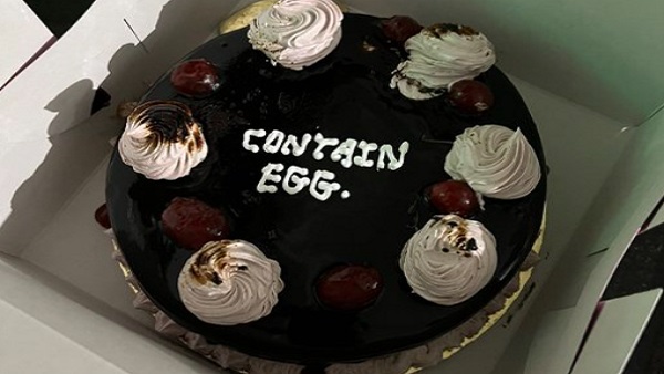 केक पर ही बेकरी वाले ने लिख दिया, सवाल का जवाब 