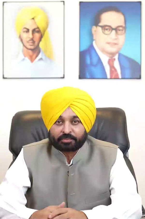 Punjab Govt withdrawn the Security cover of 424 people, include retired Police officers, religious and political leaders