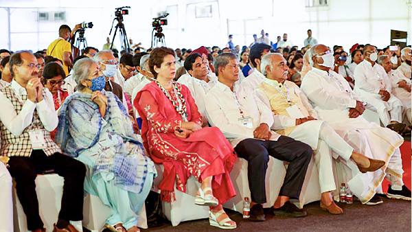 कांग्रेस के नेतृत्व को लेकर नई हवा