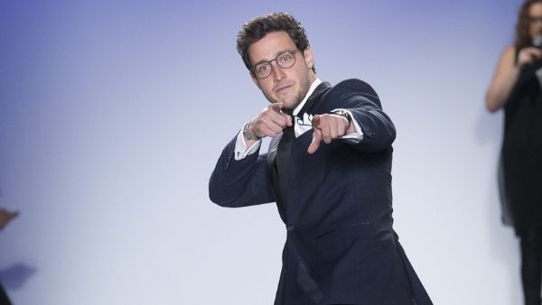 लगभग 20 लाख फॉलोअर हैं