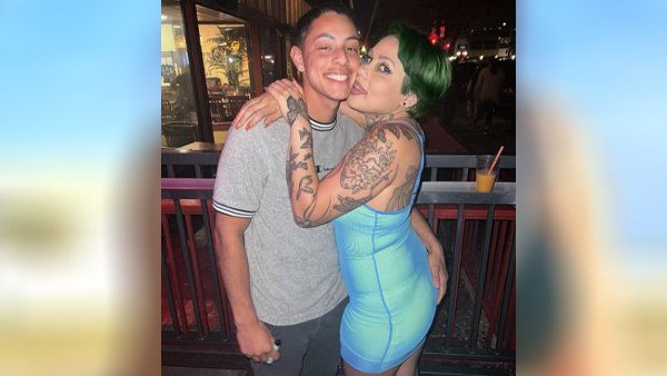 'हम दोनों एक ही जिम में जाते हैं' 'हम दोनों एक ही जिम में जाते हैं'