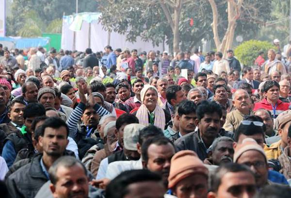 बड़ी संख्या में जुड़ रहे लोग, कौशल विकास की भी स्कीम