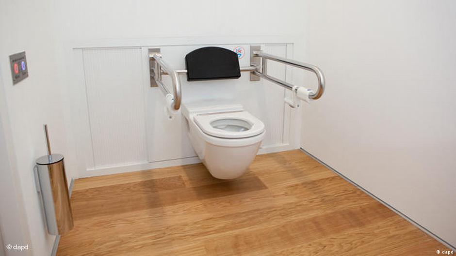 पेशाब जमा करने के लिए अलग तरह के शौचालय बनाने की जरूरत होगी (प्रतीकात्मक तस्वीर)